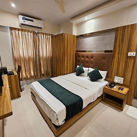 Hotel Bkc Garden - Near Us Embassy Bkc Мумбаи Экстерьер фото