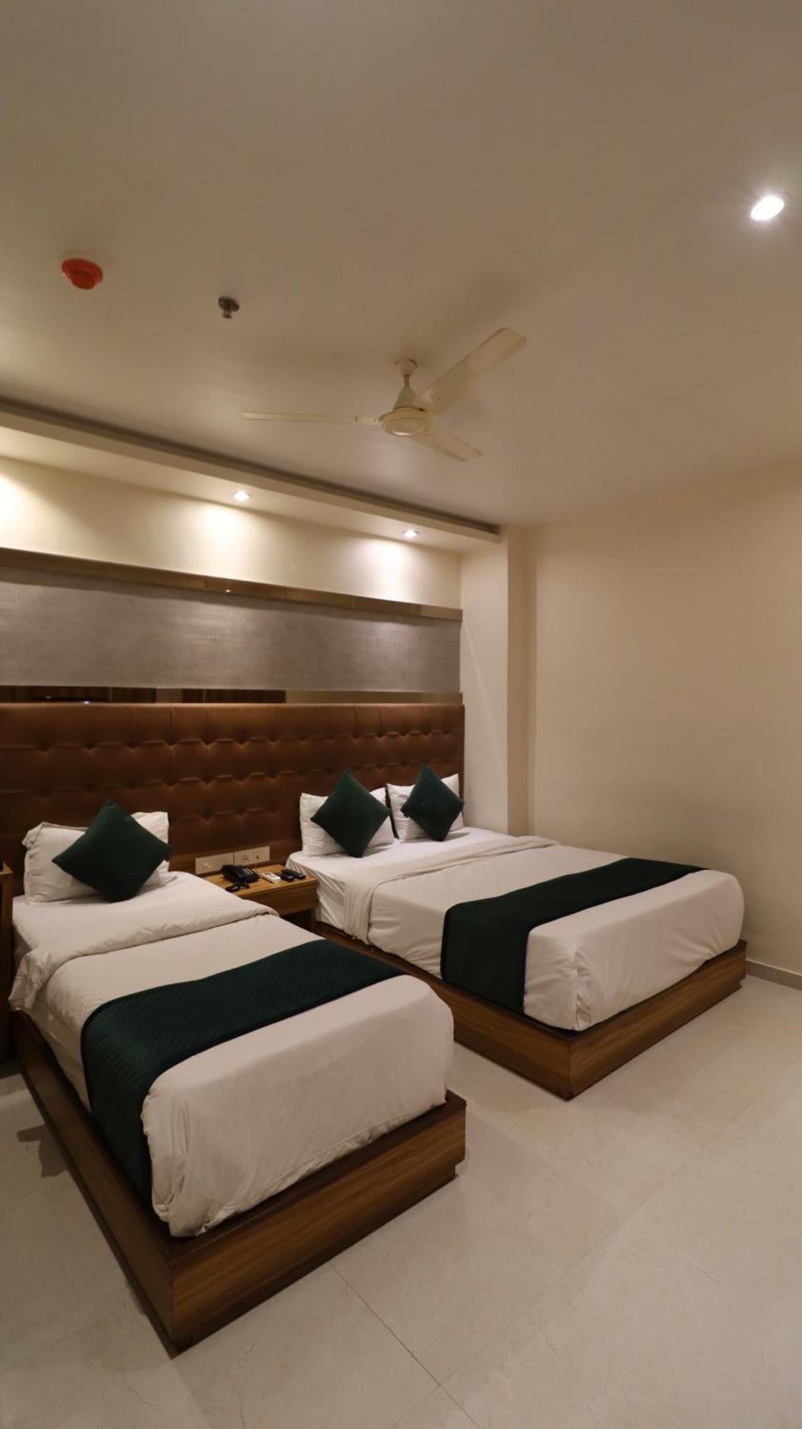 Hotel Bkc Garden - Near Us Embassy Bkc Мумбаи Экстерьер фото