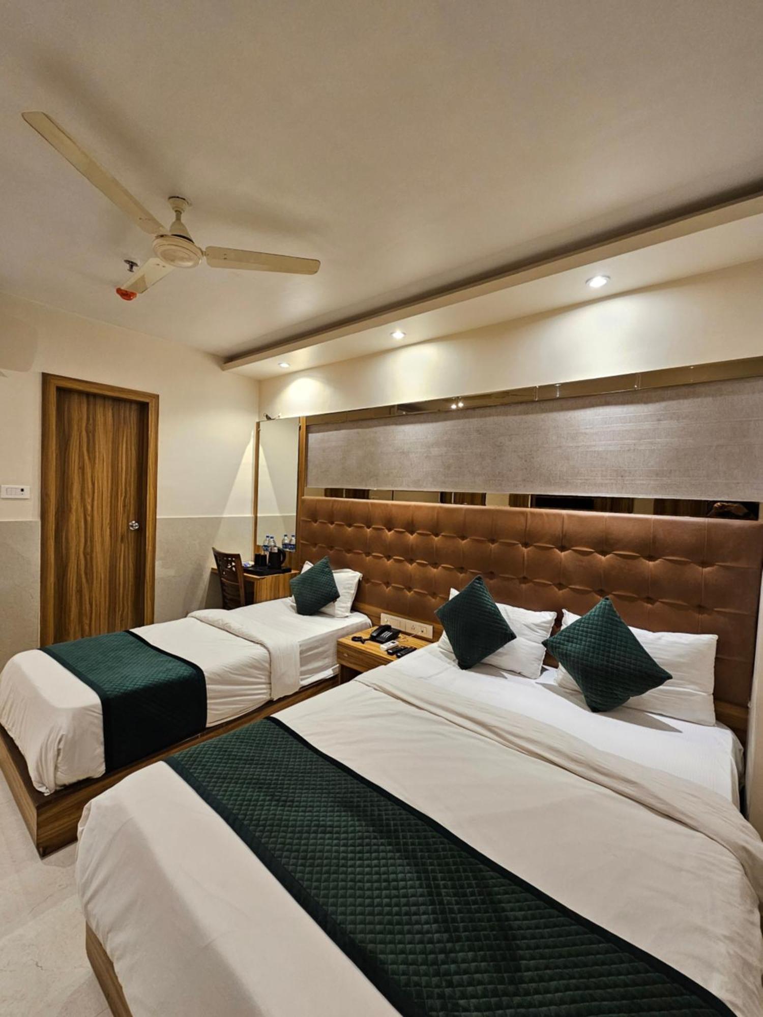 Hotel Bkc Garden - Near Us Embassy Bkc Мумбаи Экстерьер фото