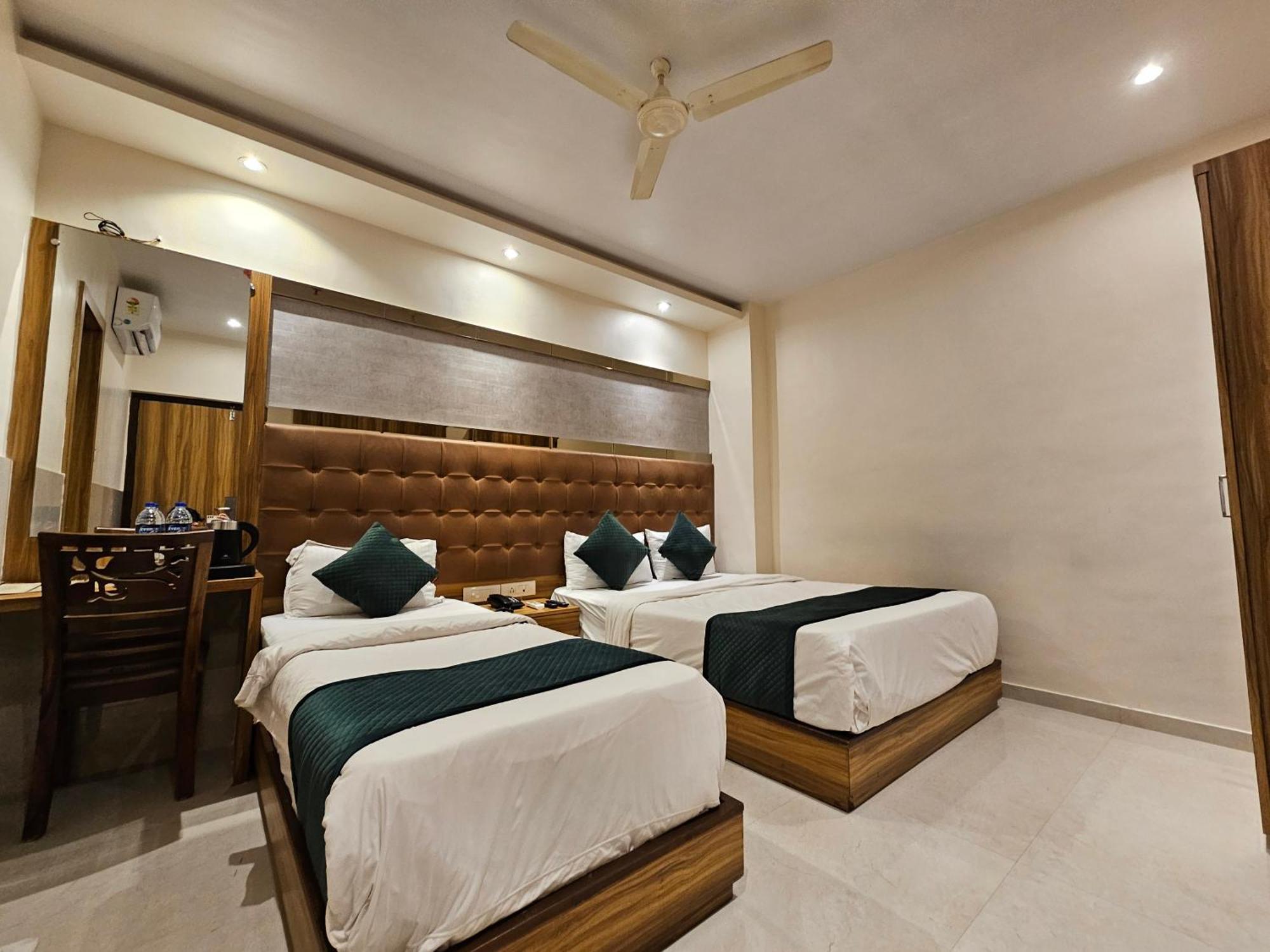 Hotel Bkc Garden - Near Us Embassy Bkc Мумбаи Экстерьер фото